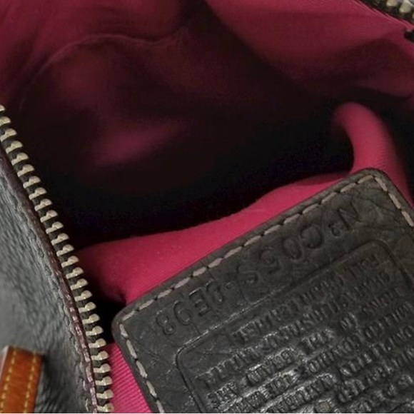 Authentic Coach Women's Black Leather Inner Pocket Adjustable Strap Hobo Bag - Picture 6 of 7